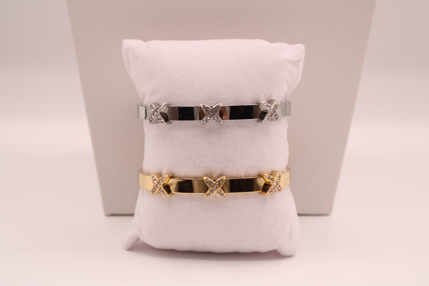 Triple X bangle
