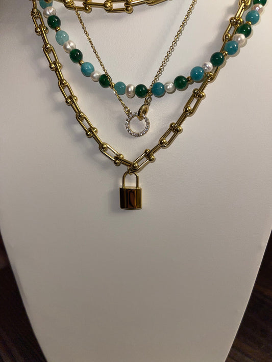 Link necklace with pendant